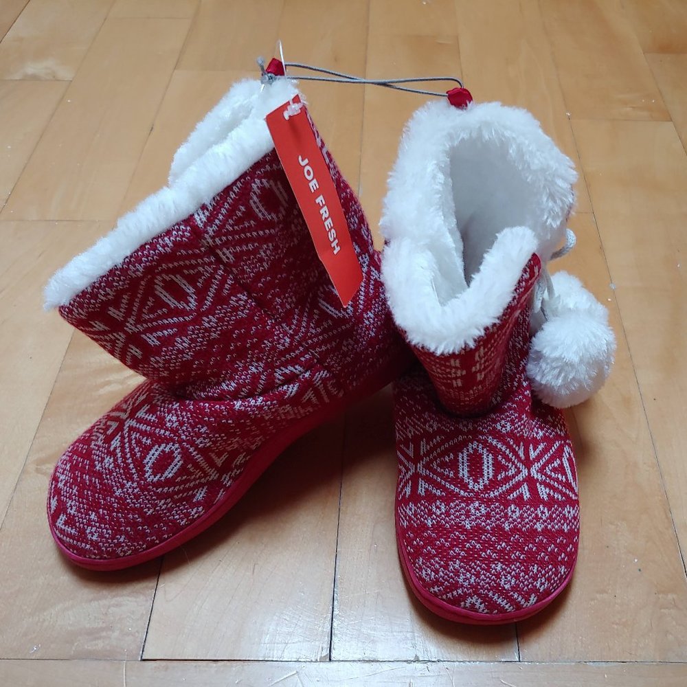 225-**NWT** Kids winter slippers